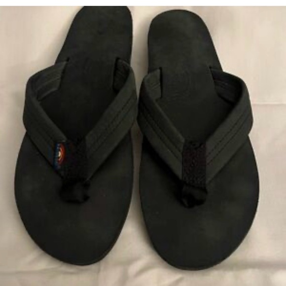 Rainbow Classic Black Sandals - Picture 1 of 7